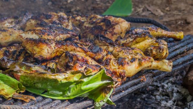 Mayotte Cuisine Culture Mabawa Mavaja Cuisse Voulé Barbecue Bbq 2435 Original