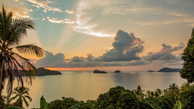 Le coucher de soleil sur les îlots du Nord est un spectacle surprenant